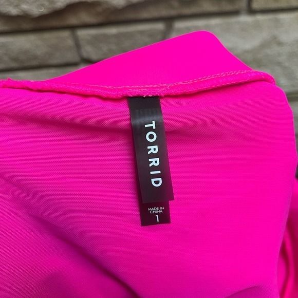 Torrid High Rise Mid Length Side Tie Swim Skirt With Brief Pink Glo 1x NWT - Picture 10 of 12